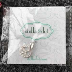 NWT Stella & Dot Signature Silver Peace Sign Charm